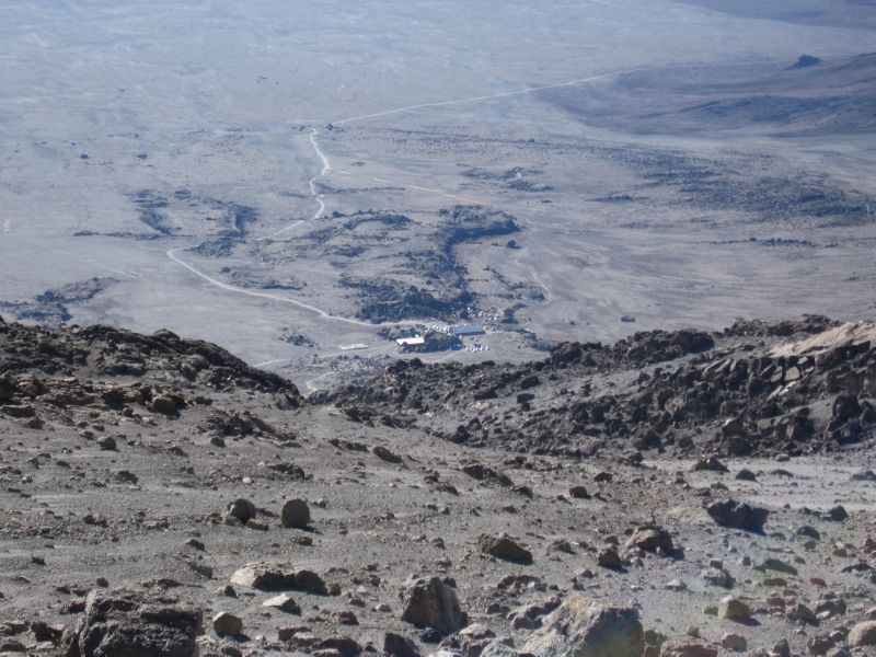 Kili (144) Huts getting closer